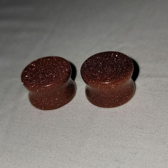 ⅝ plugs  - Picture 2 of 3